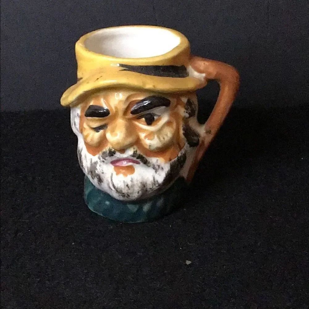 Vintage post WW2 Japan Ucagco shot or expresso cups